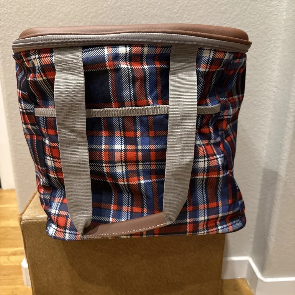 The Unbranded Brand collapsible portable